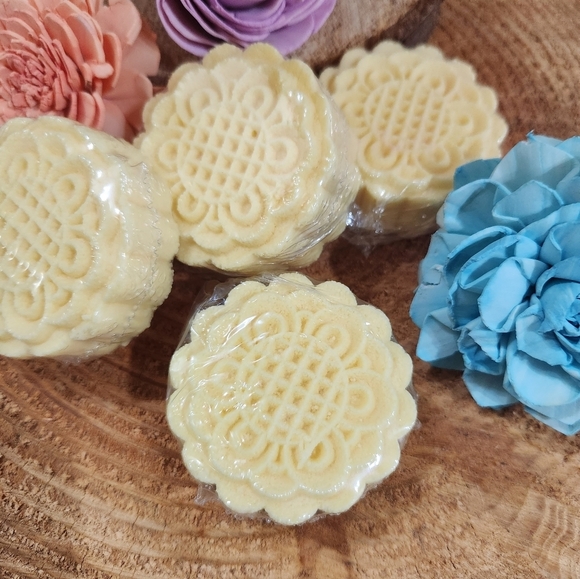 Handmade Relax shower steamers - Picture 2 of 3